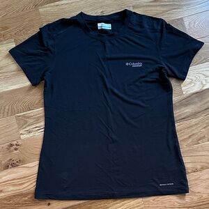 Columbia “Montrail” Tee Size Small